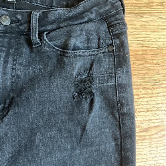 Judy Blue Black Skinny Distressed Jeans - Picture 6 of 9